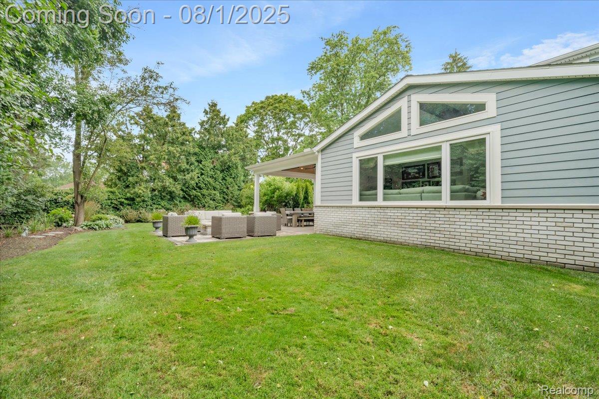 Bloomfield Hills City, Michigan 48301, United States, 4 Bedrooms Bedrooms, ,3 BathroomsBathrooms,Residential,Pending,181949