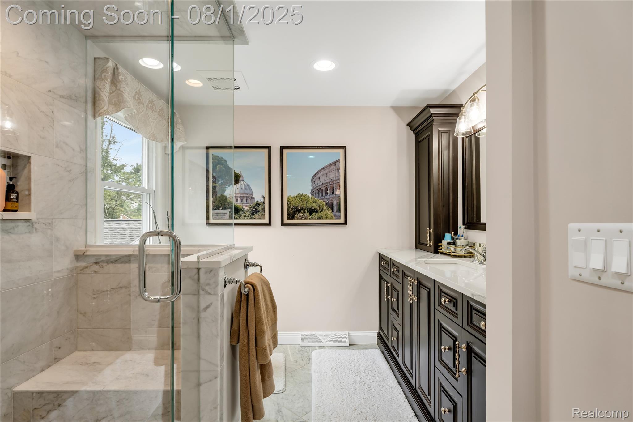 Bloomfield Hills City, Michigan 48301, United States, 4 Bedrooms Bedrooms, ,3 BathroomsBathrooms,Residential,Pending,181949