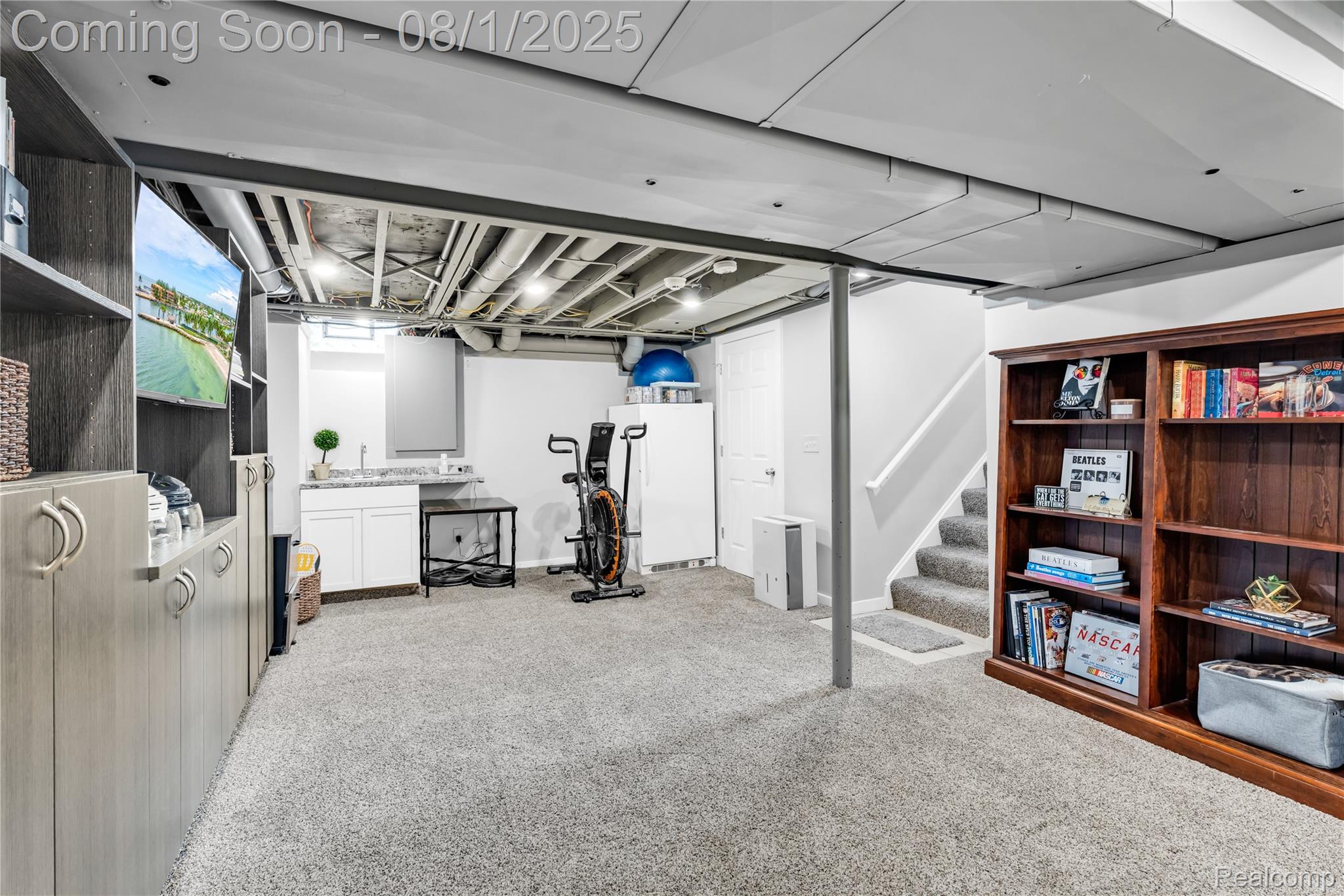 Bloomfield Hills City, Michigan 48301, United States, 4 Bedrooms Bedrooms, ,3 BathroomsBathrooms,Residential,Pending,181949