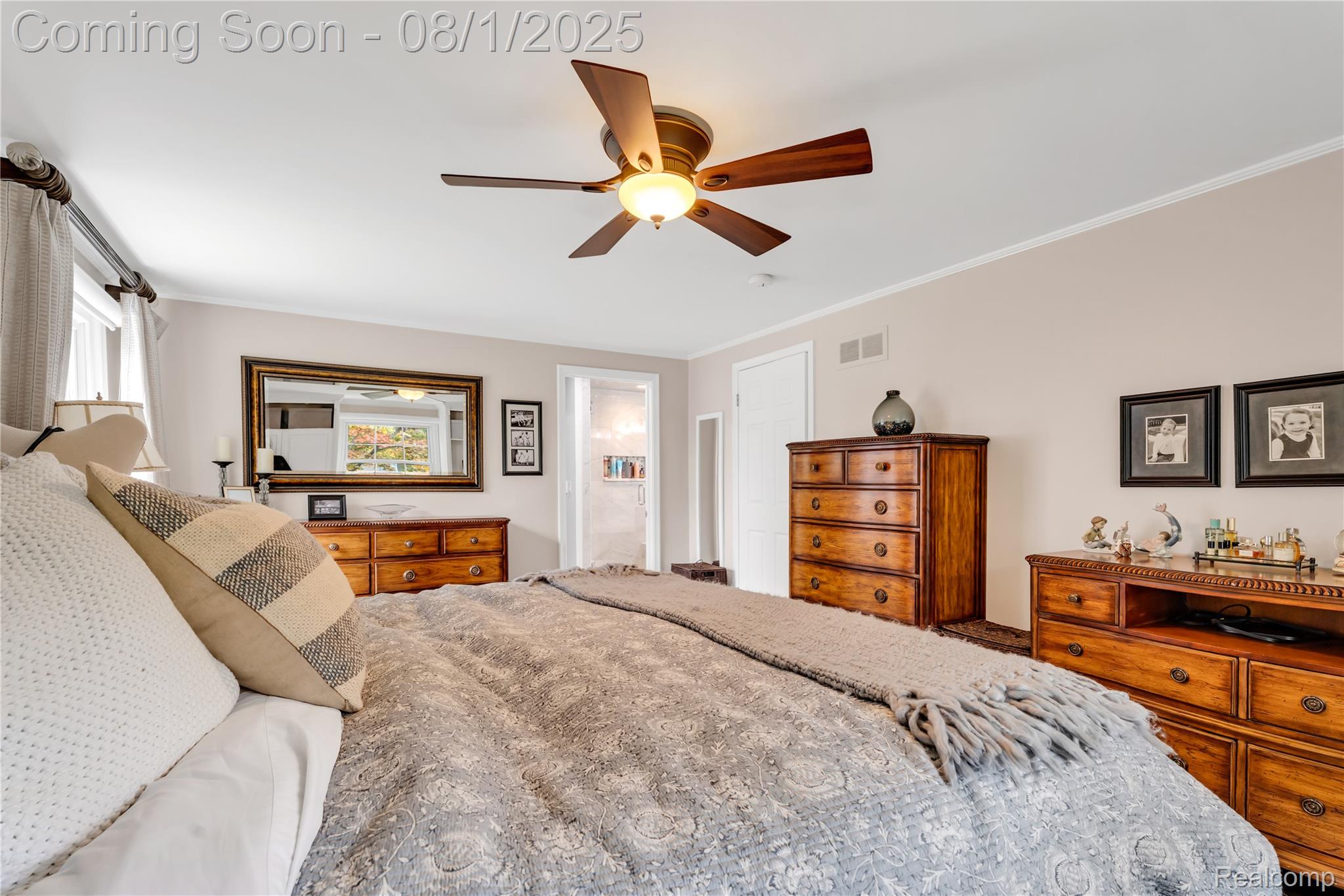 Bloomfield Hills City, Michigan 48301, United States, 4 Bedrooms Bedrooms, ,3 BathroomsBathrooms,Residential,Pending,181949