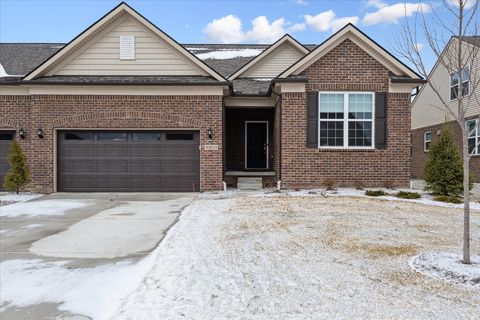 40633 AZALEA Drive Clinton Charter Township Macomb MI 48036