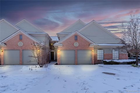 1030 Lorenzo Court Troy City MI 48085