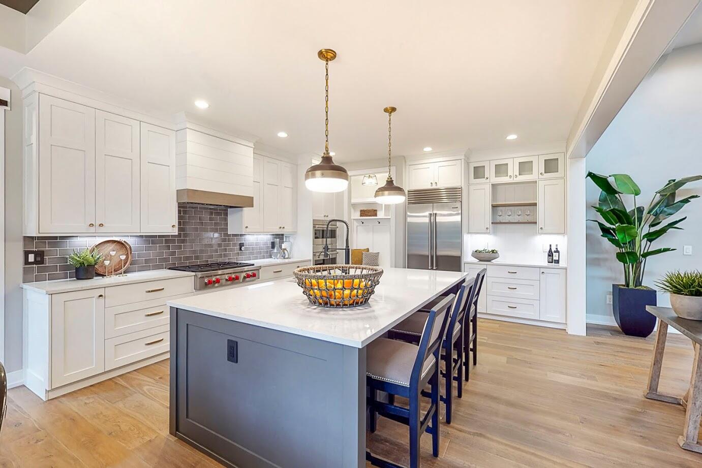 3481 Cottontail Lane