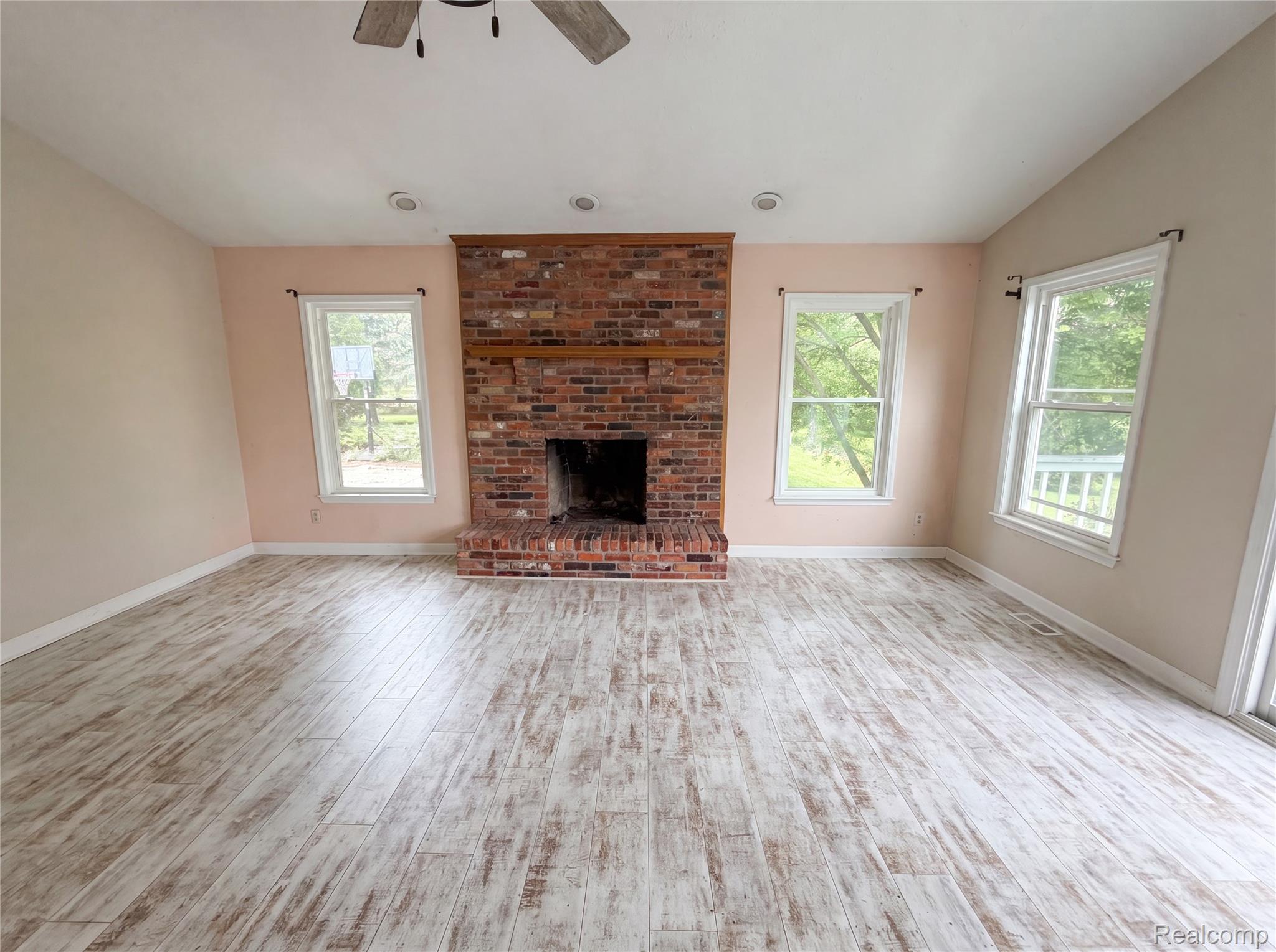 6536 Mountview Court