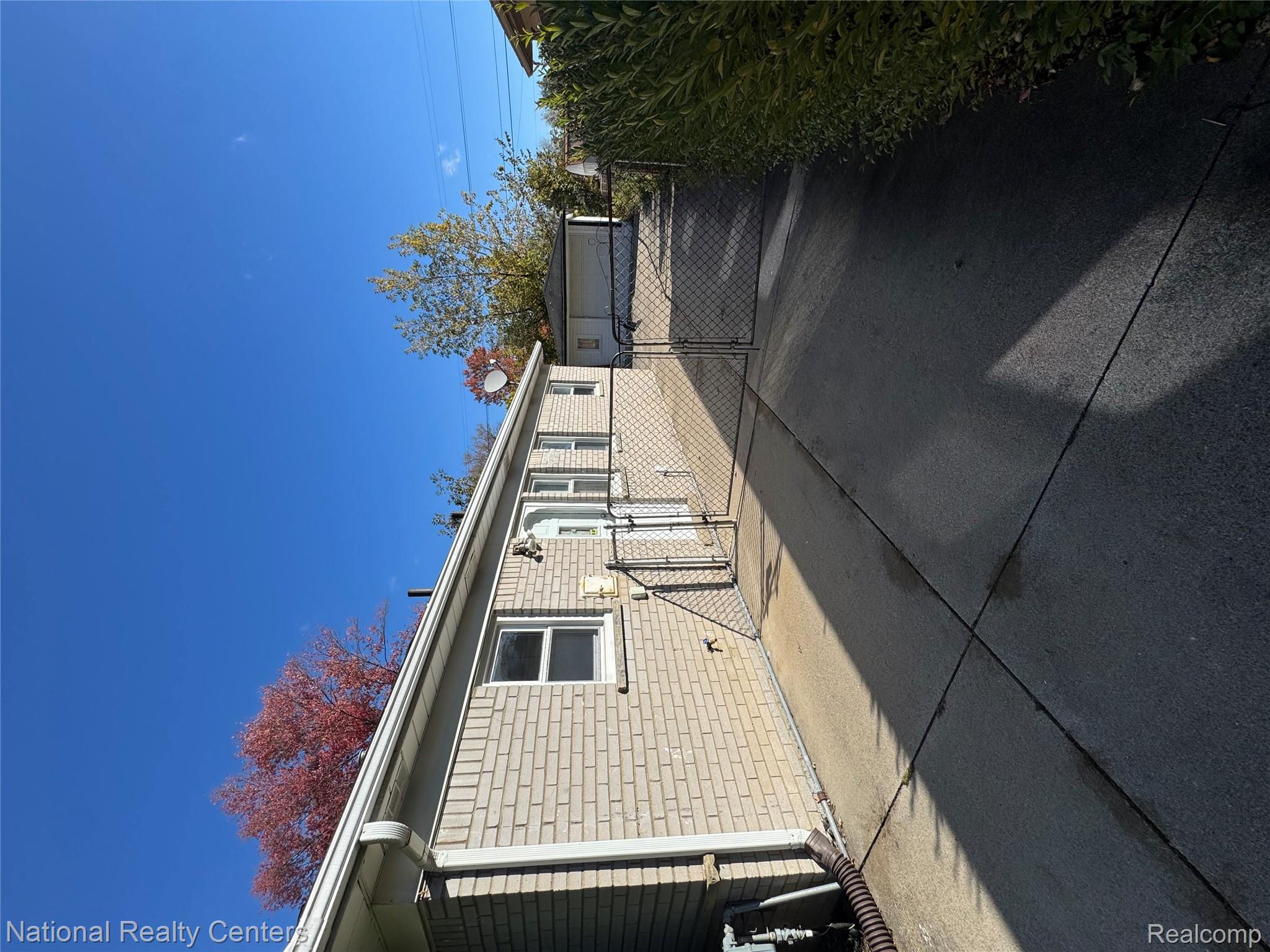 28110 MARSHALL Street