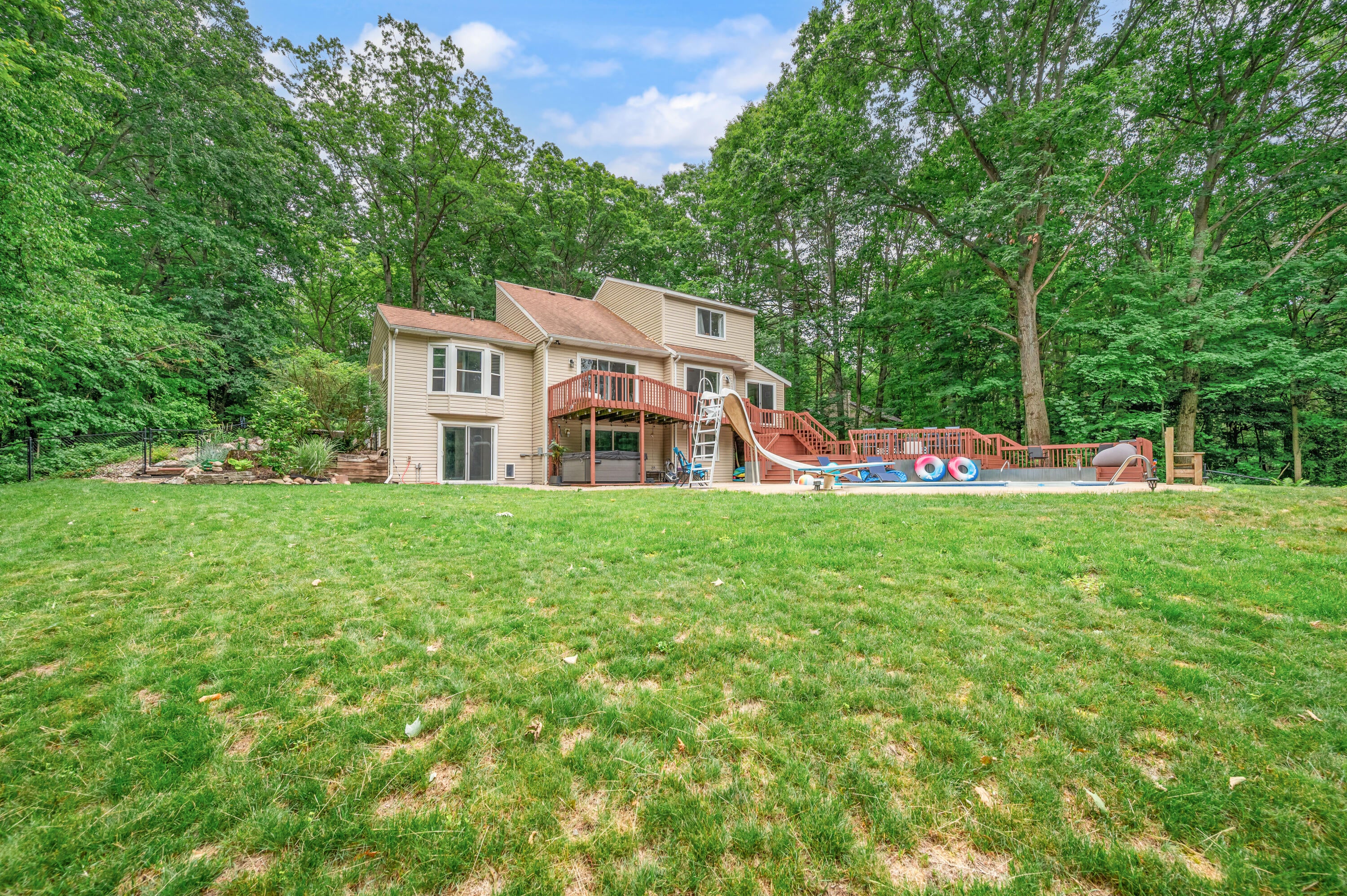 13421 Woodland Court