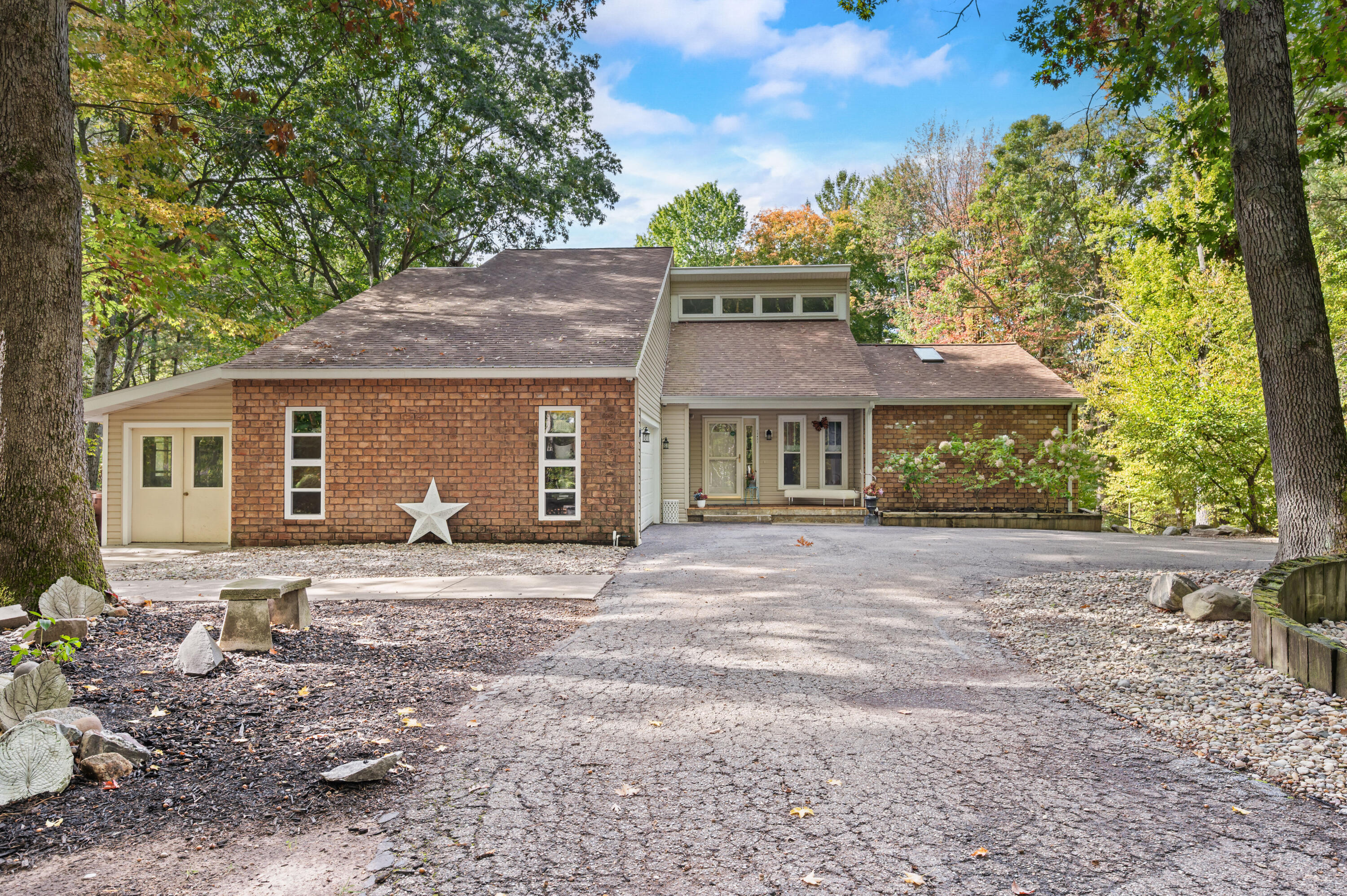 13421 Woodland Court