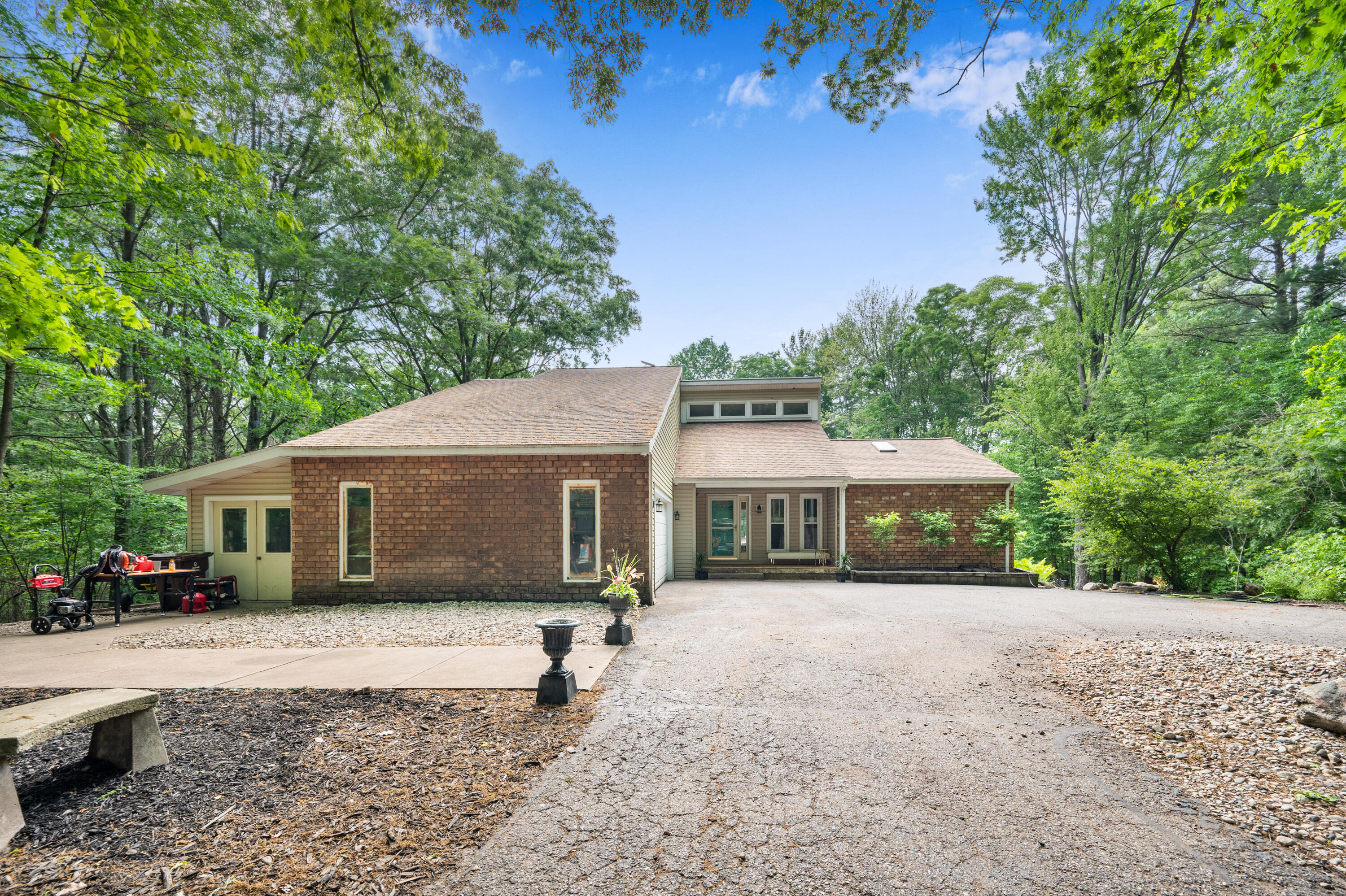 13421 Woodland Court