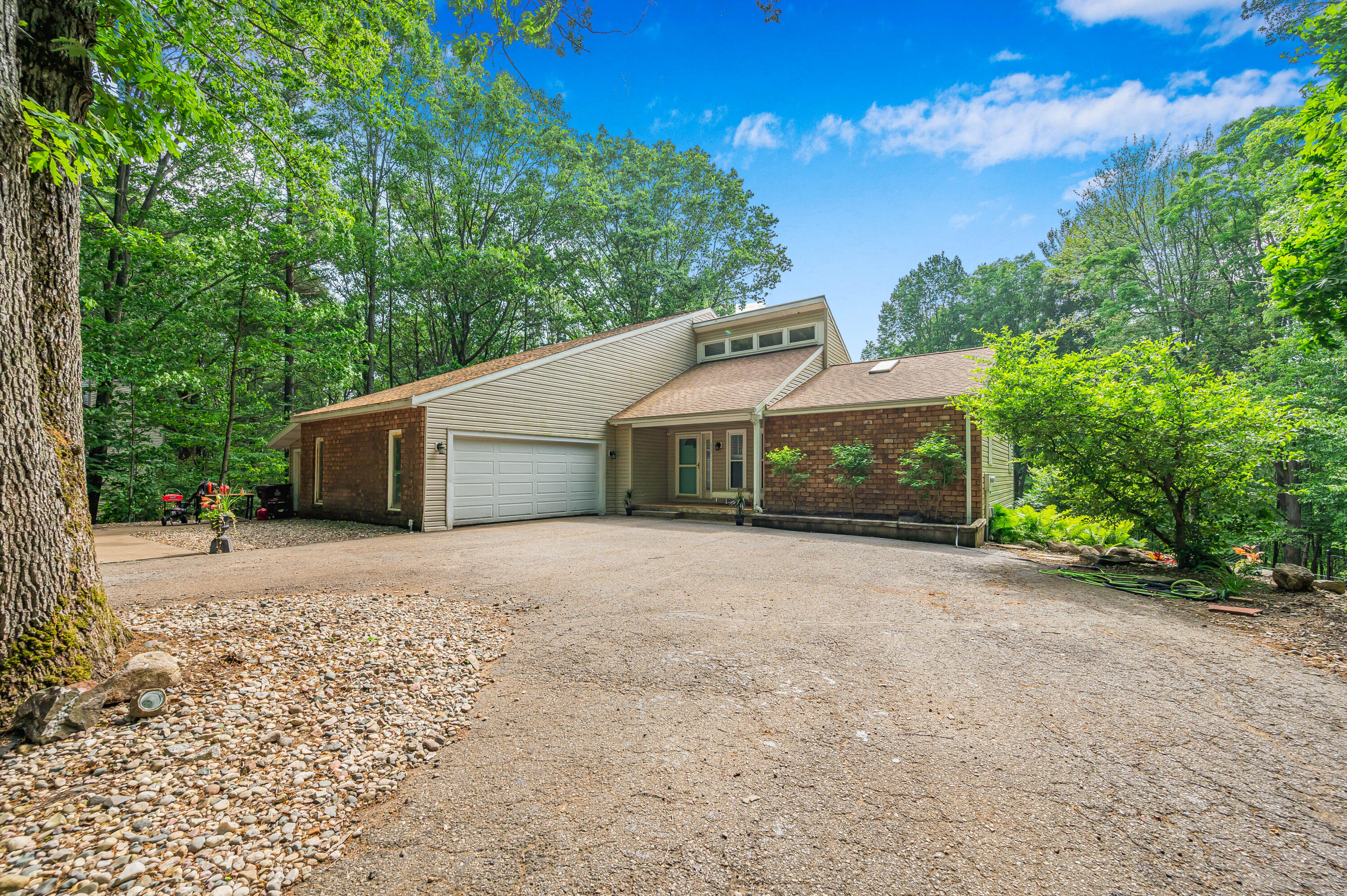 13421 Woodland Court