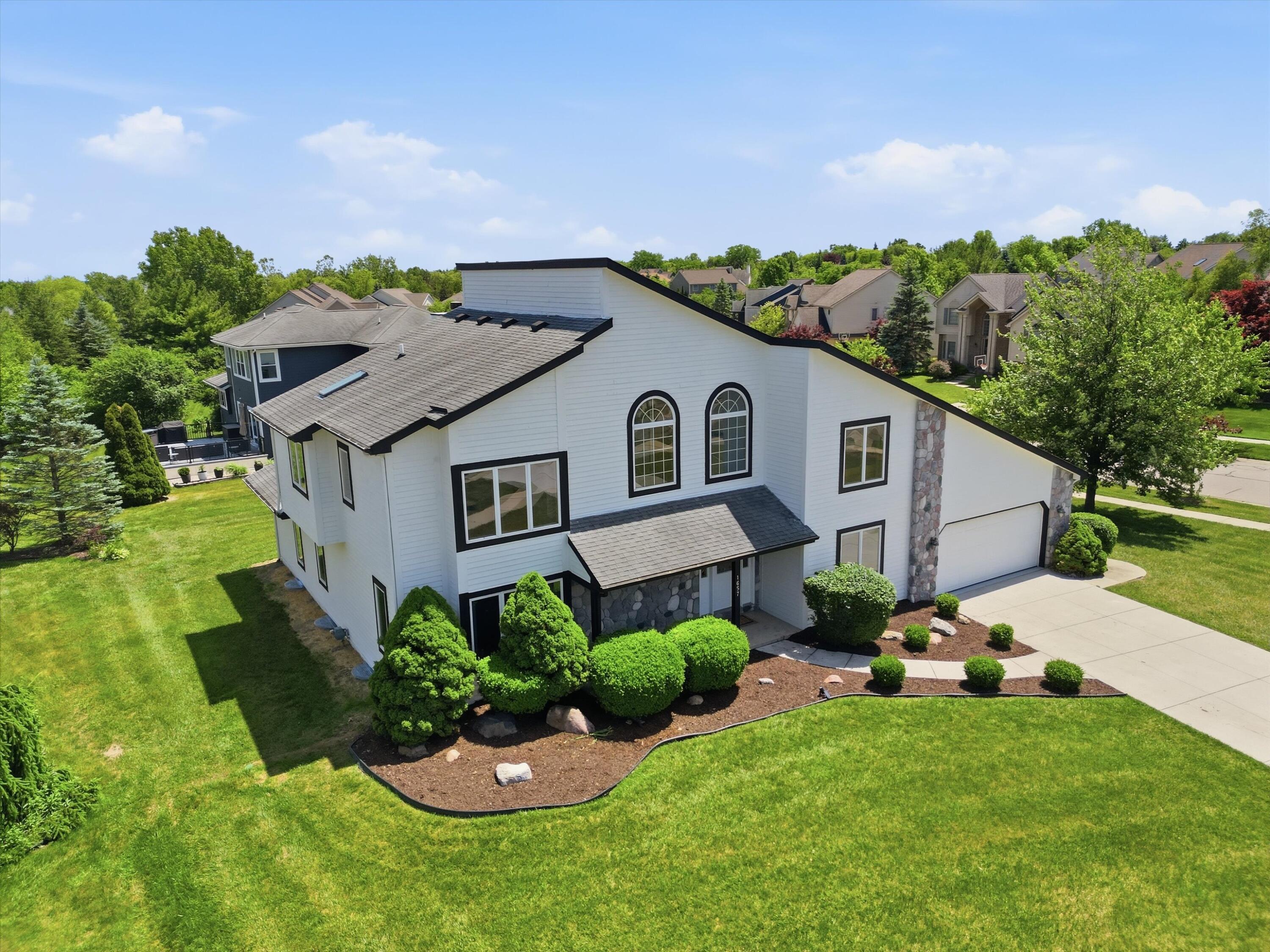 1657 Wake Robin Court