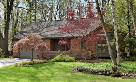 32872 OUTLAND Trail Bingham Farms Village Oakland MI 48025