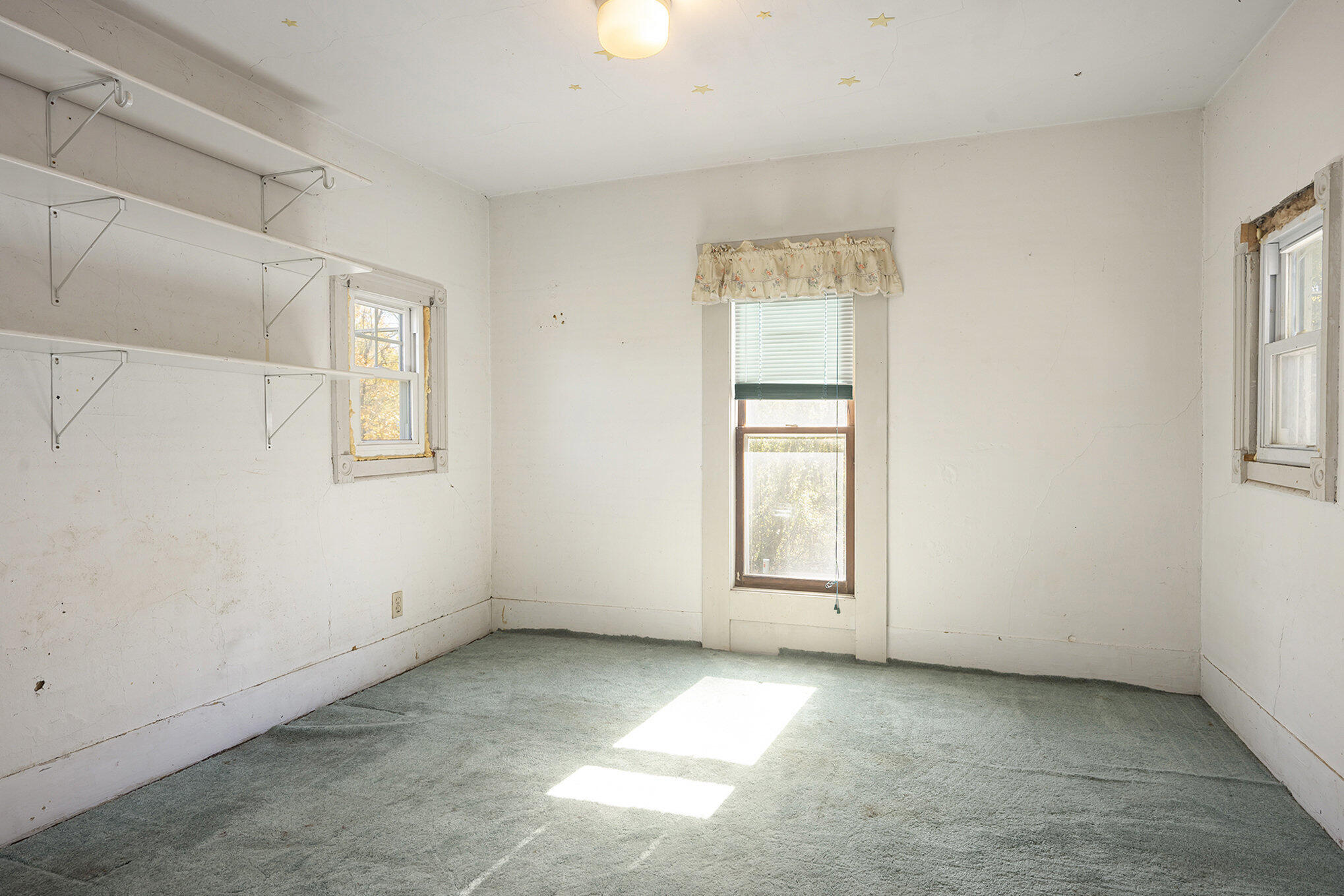 Ross Township, Michigan 49053, United States, 2 Bedrooms Bedrooms, ,2 BathroomsBathrooms,Residential,Active,232639