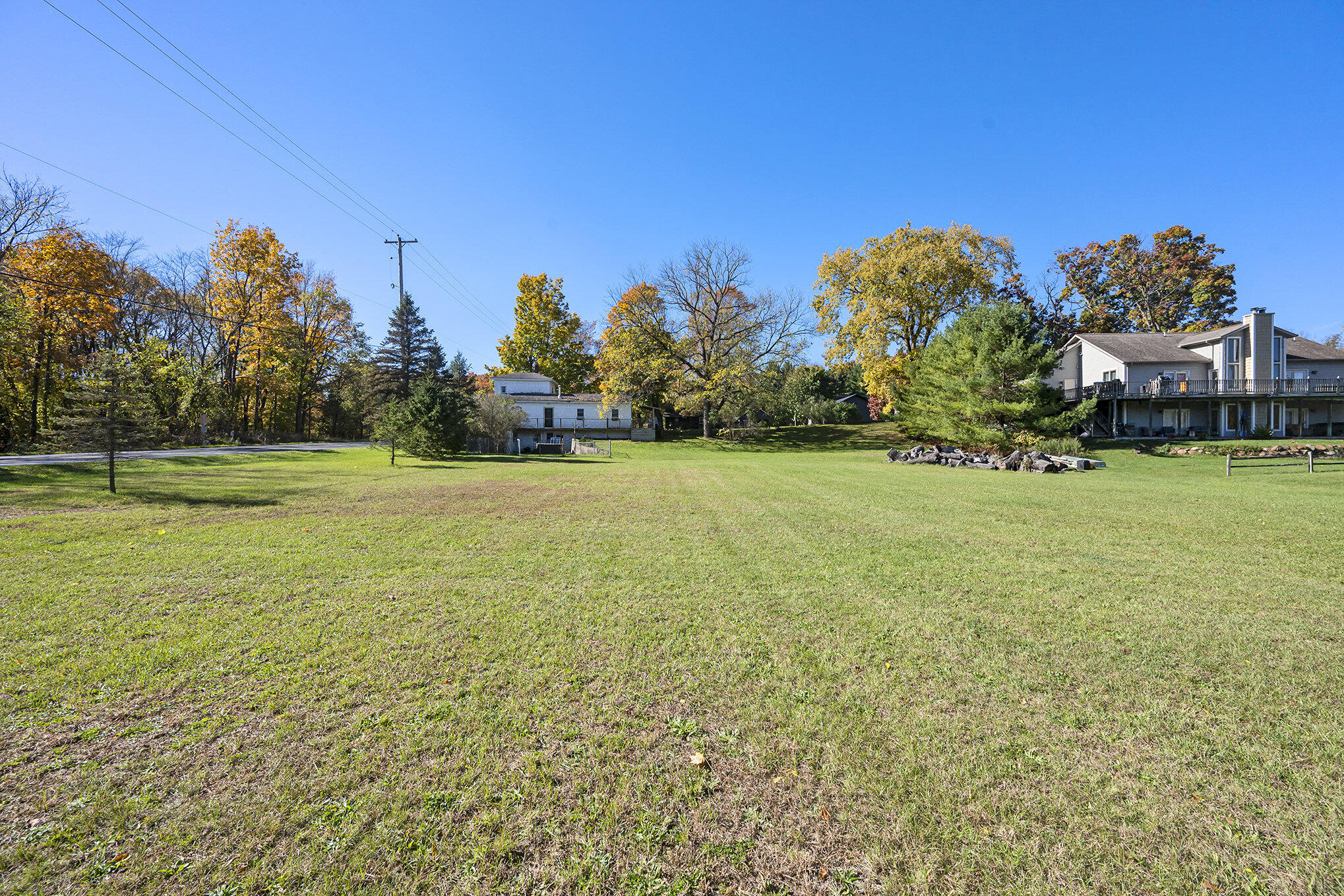 Ross Township, Michigan 49053, United States, 2 Bedrooms Bedrooms, ,2 BathroomsBathrooms,Residential,Active,232639