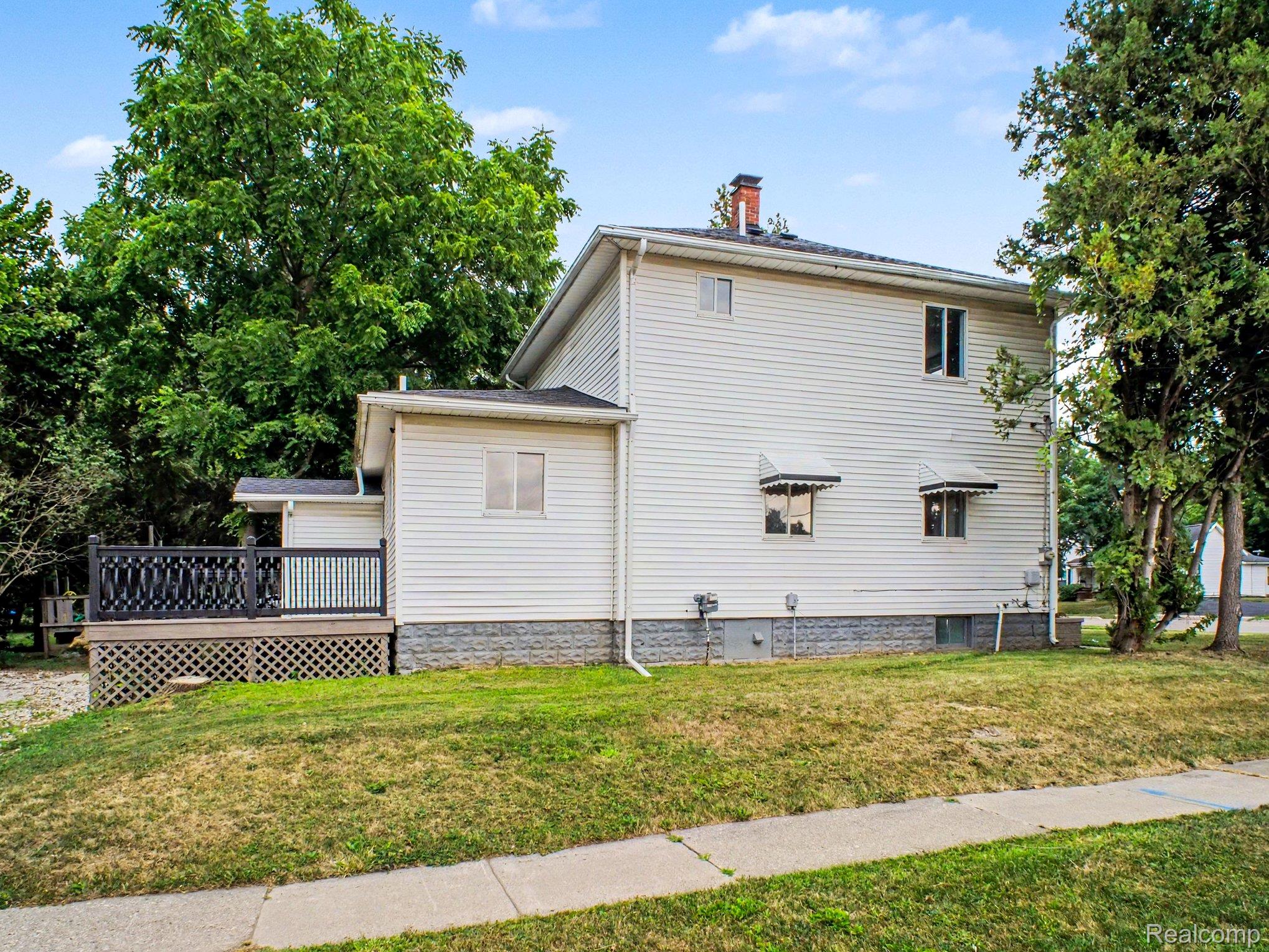 1109 E Mount Morris Street