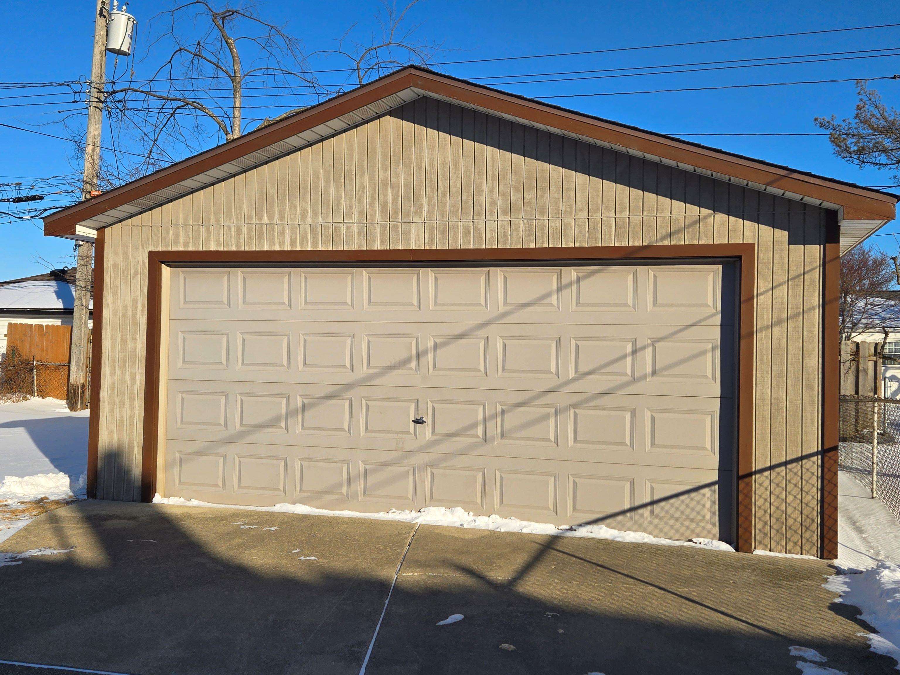 25534 COLLINGWOOD Street