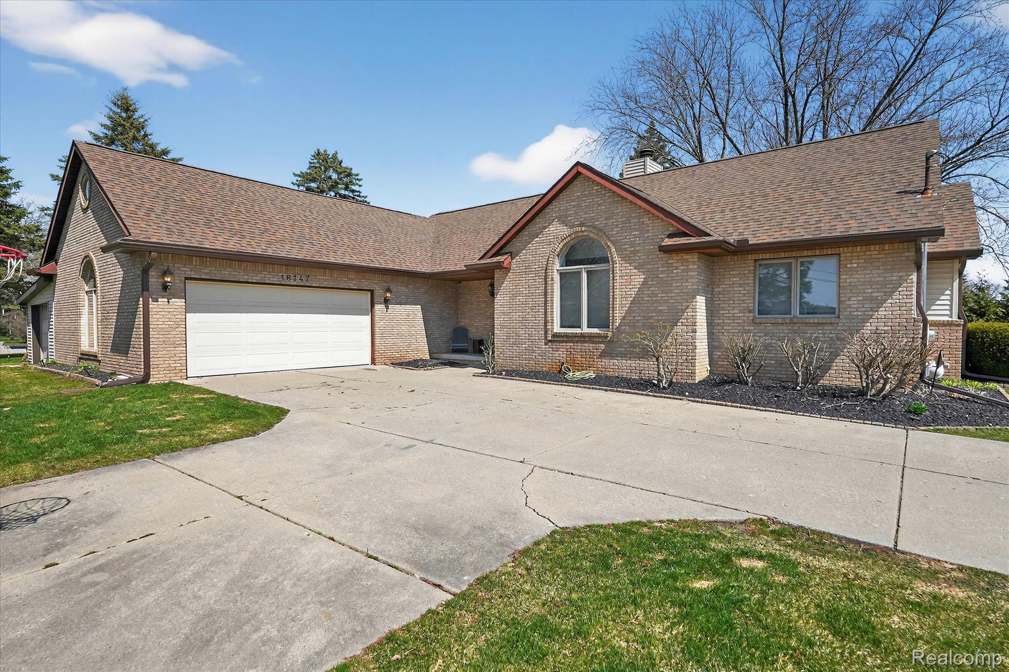 16147 Silvercrest Drive