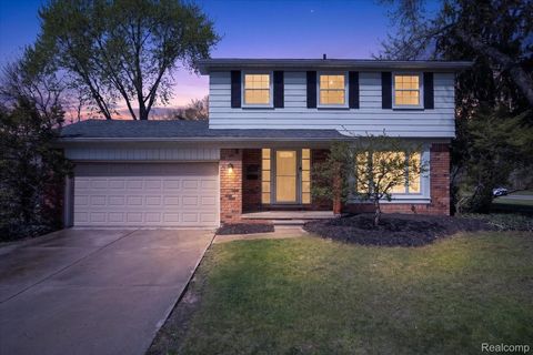 15251 Farmbrook Drive Plymouth Charter Township MI 48170