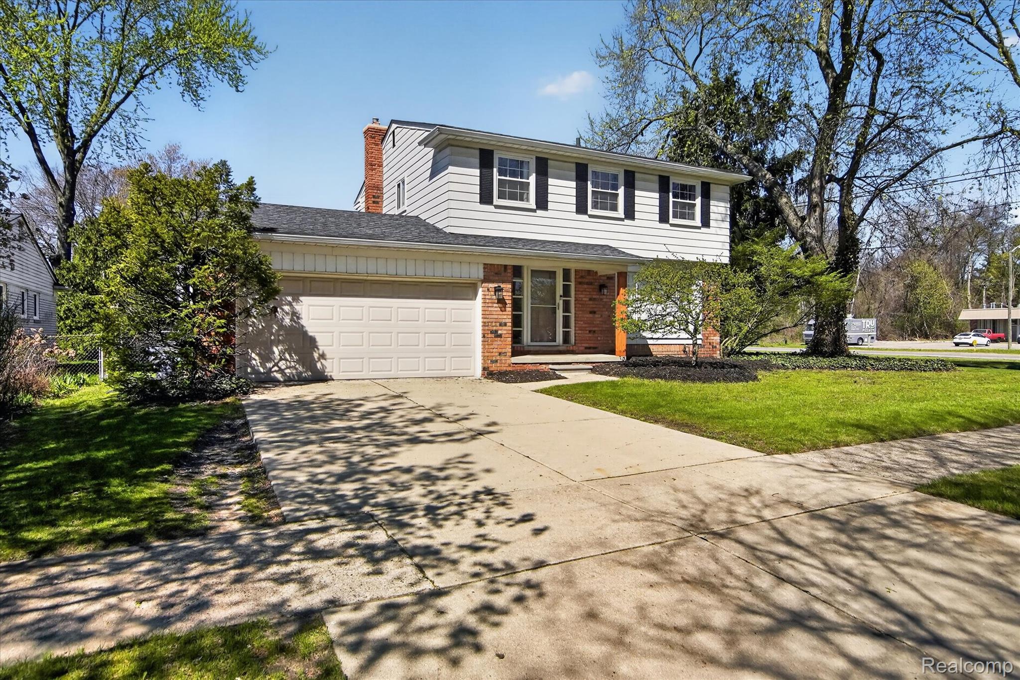 15251 Farmbrook Drive