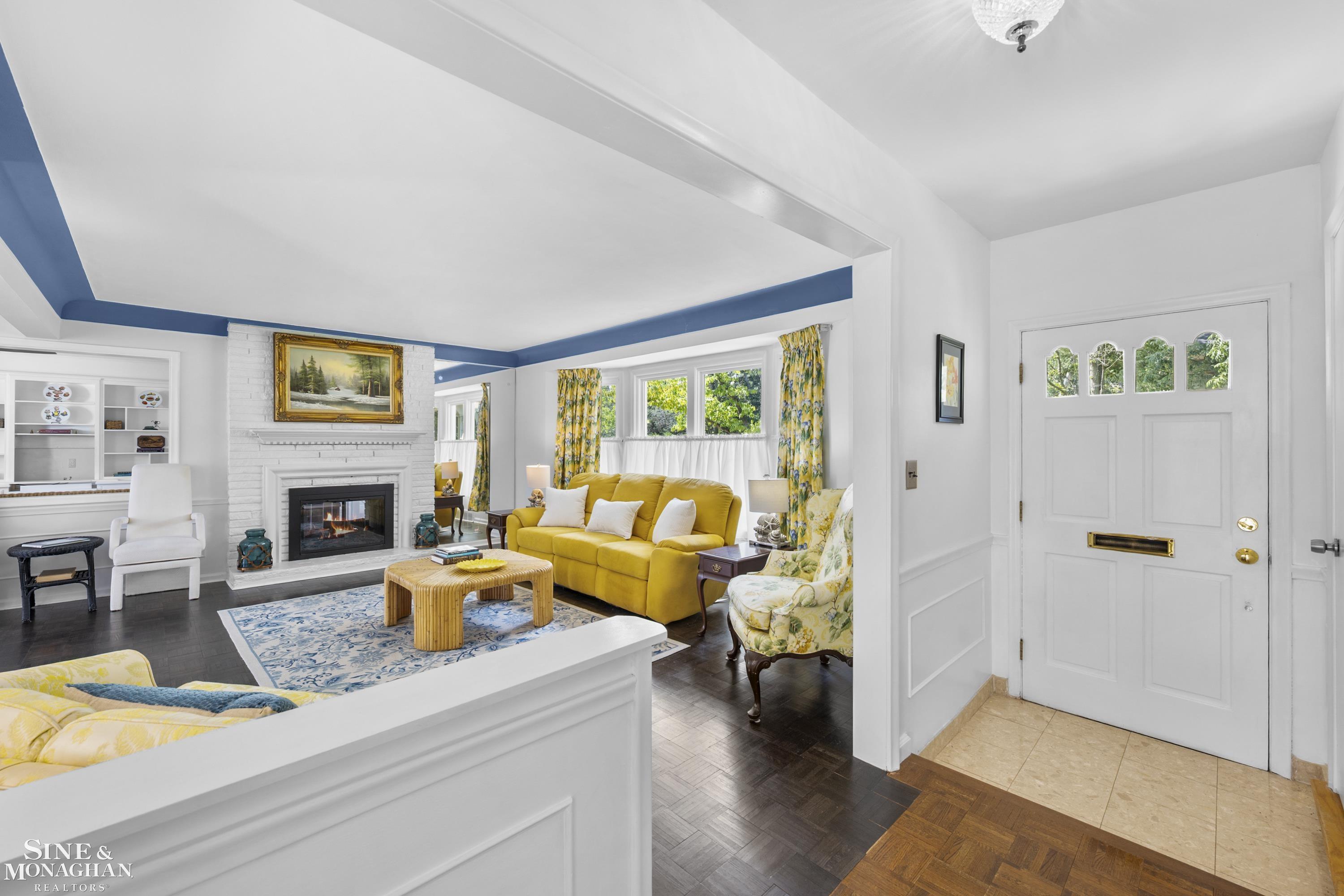 1387 Kensington Road