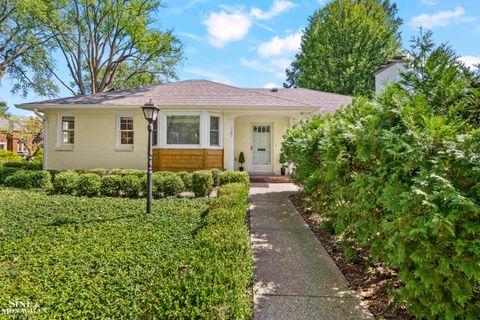 1387 Kensington Road Grosse Pointe Park City MI 48230