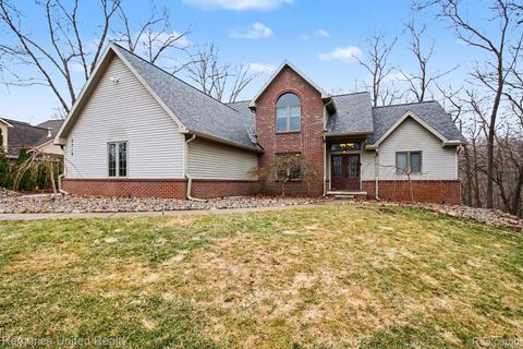 7719 PARTRIDGE HILL Drive Hamburg Township MI 48116