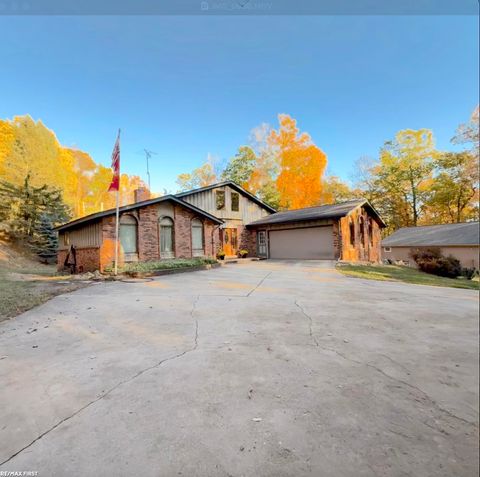 1185 Barr Road Oxford Village MI 48370