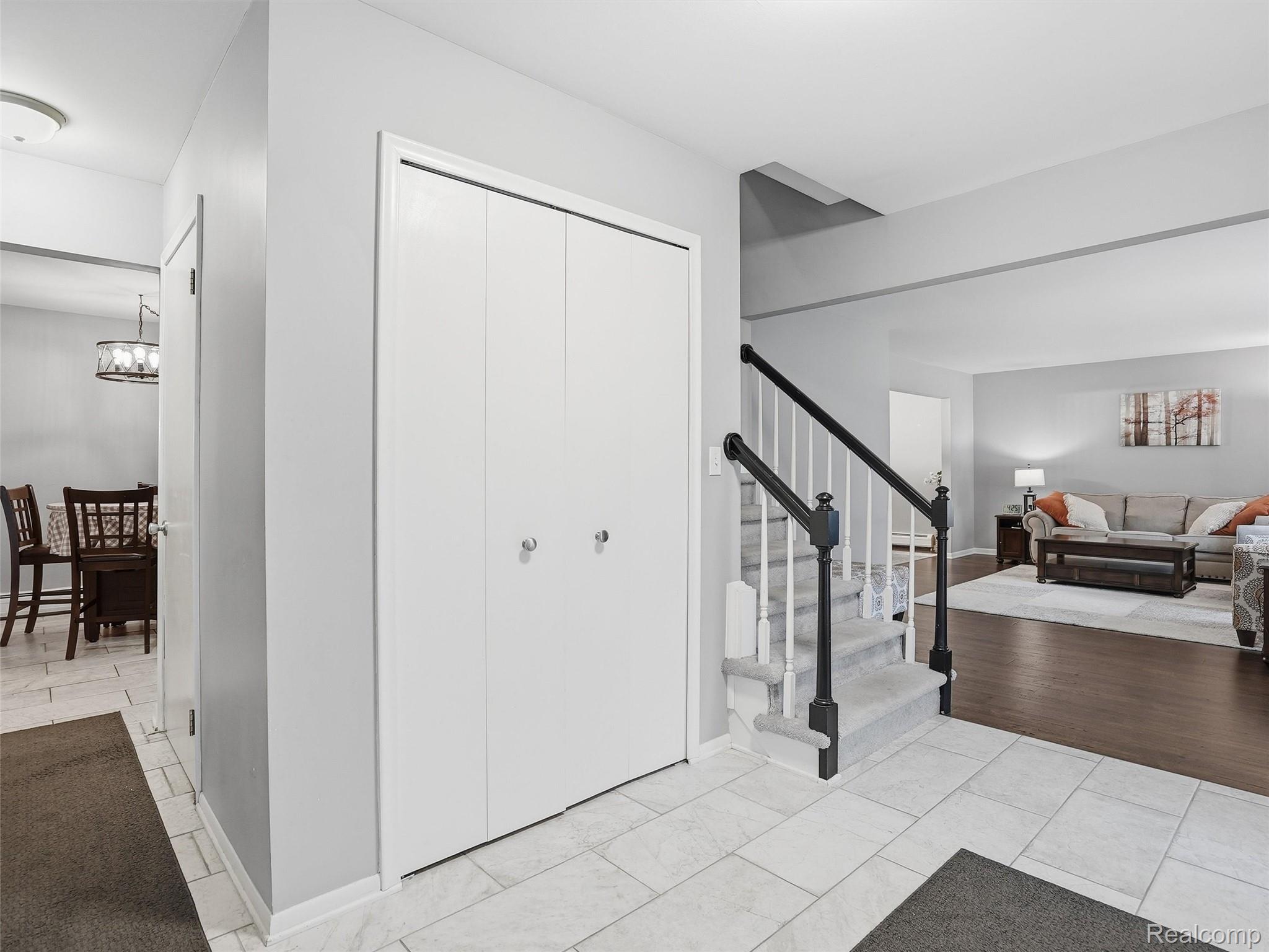37296 Maple Leaf Court