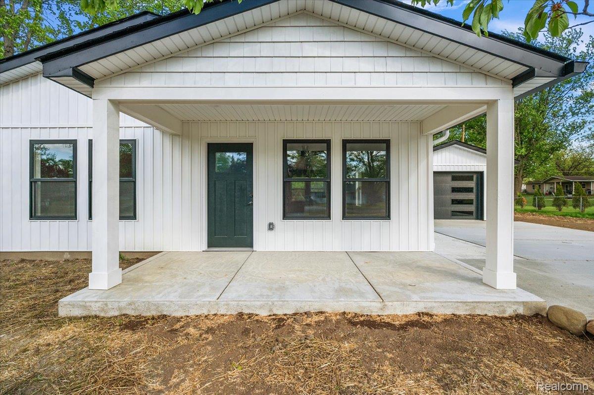 6165 Woodsdale Drive