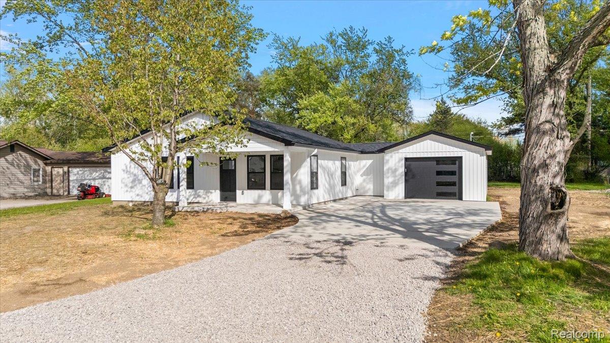 6165 Woodsdale Drive