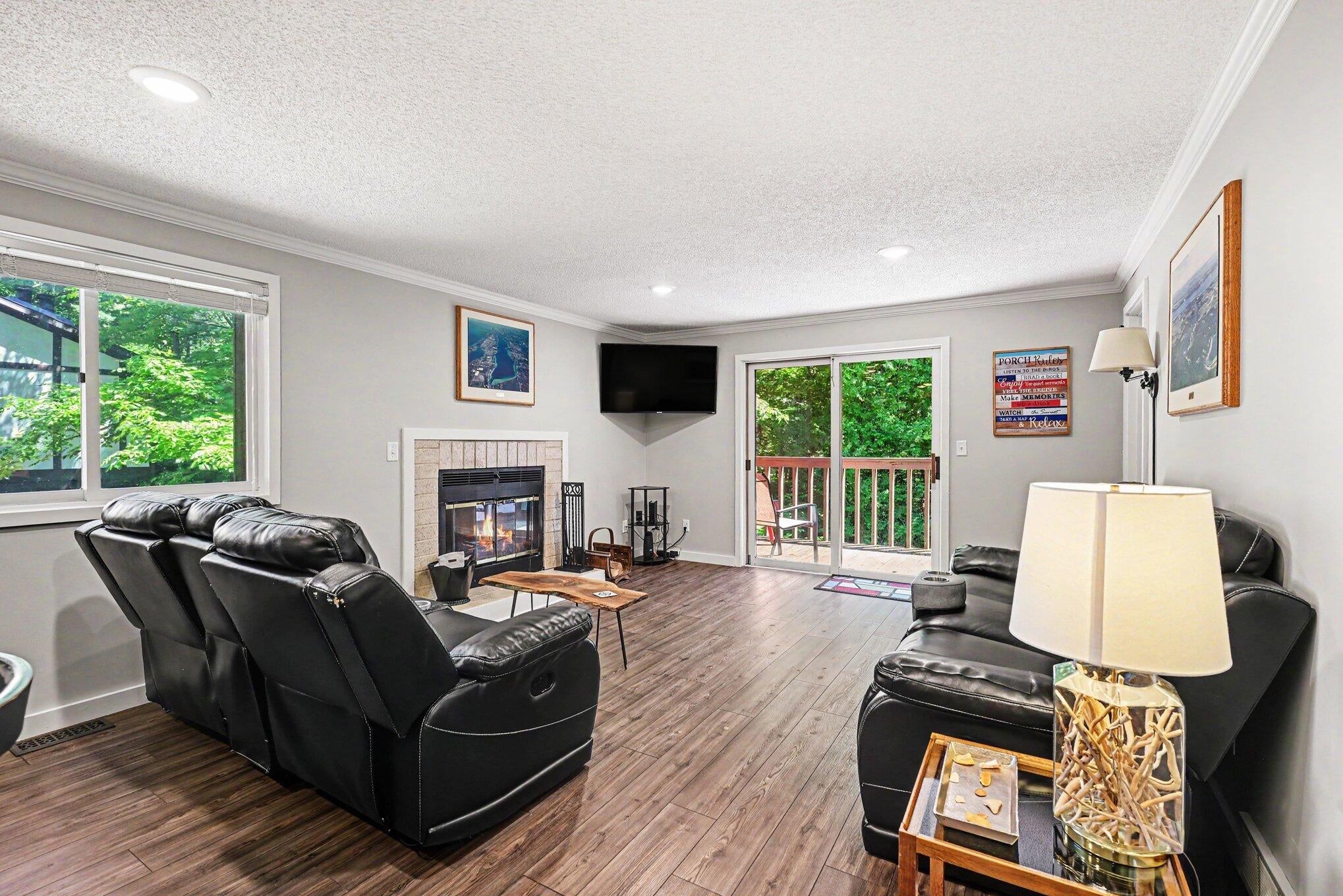 6865 Pinebrook Drive 12