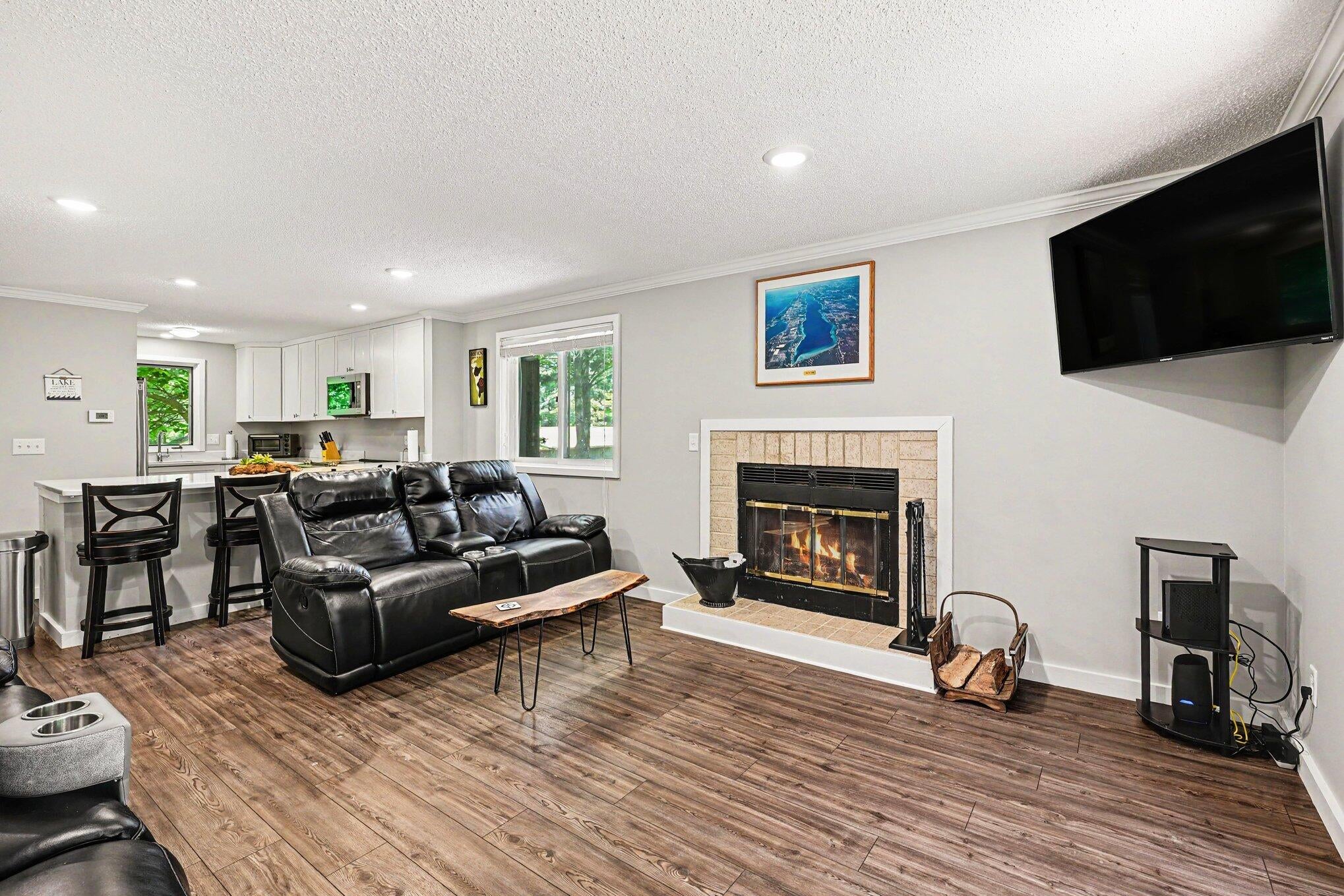 6865 Pinebrook Drive 12