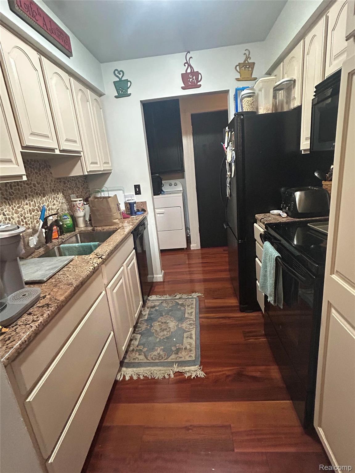 1900 Fort Street Unit 3