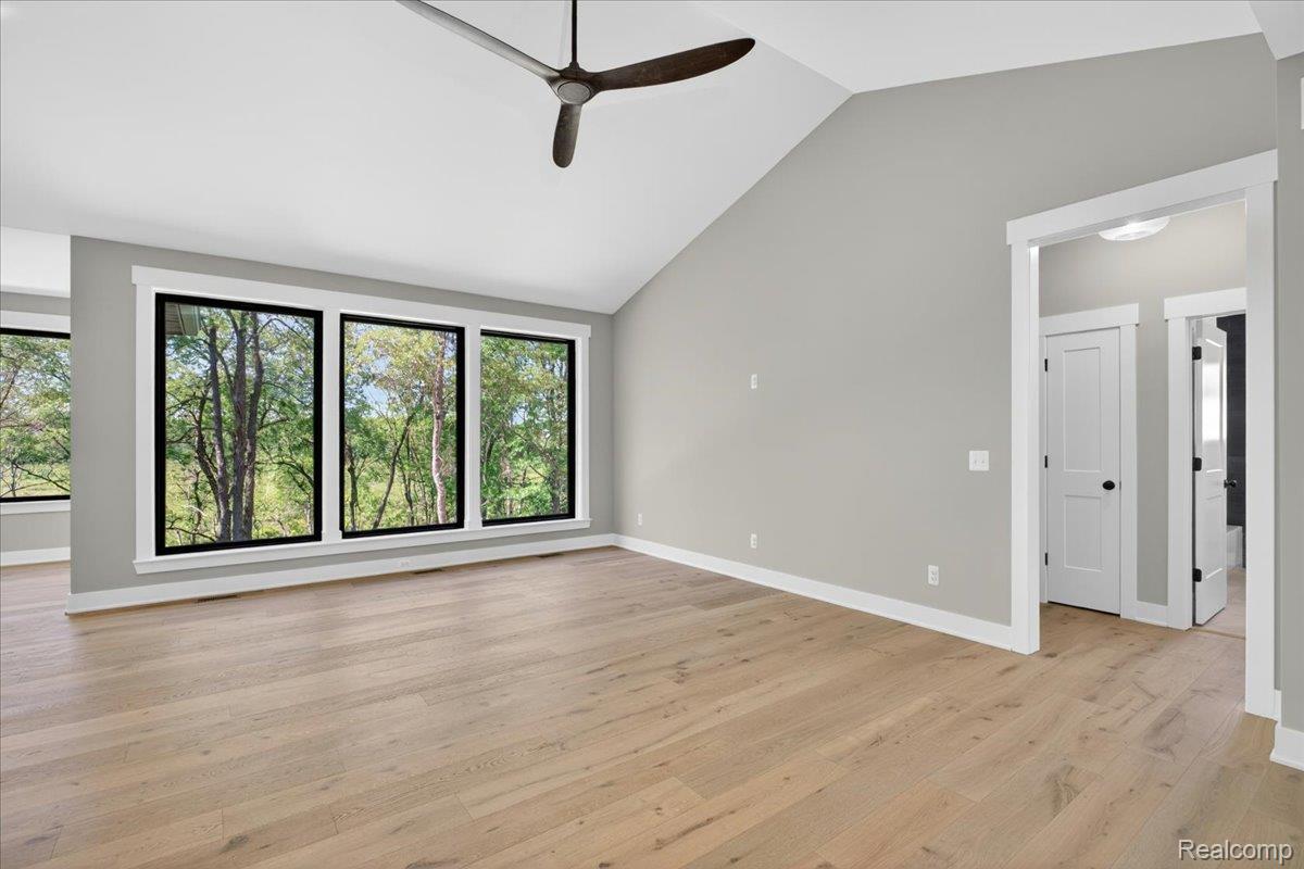 5005 Metamora Ridge