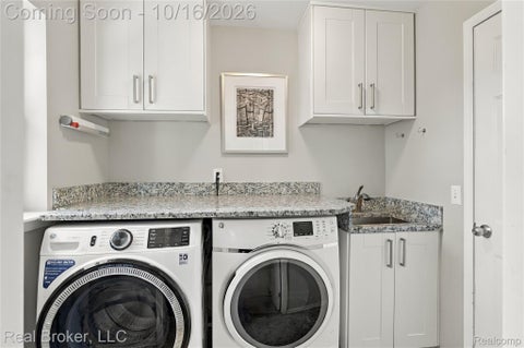 Tiny photo for 1031 N Sherman Drive #D, Royal Oak City, MI 48067 (MLS # 20261079590)