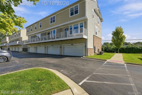 Tiny photo for 1031 N Sherman Drive #D, Royal Oak City, MI 48067 (MLS # 20261079590)