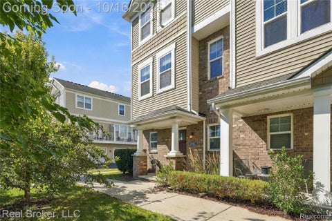 Tiny photo for 1031 N Sherman Drive #D, Royal Oak City, MI 48067 (MLS # 20261079590)