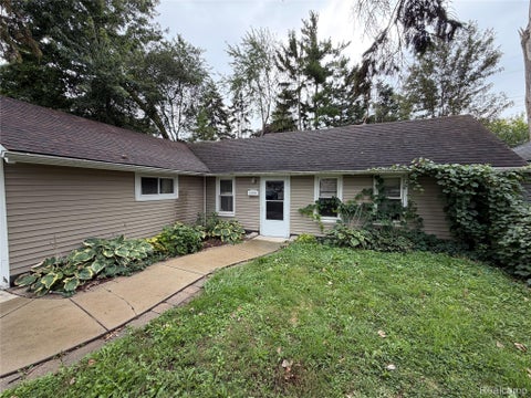Photo of 16304 E 10 Mile Road, Eastpointe City, MI 48021 (MLS # 20261077786)