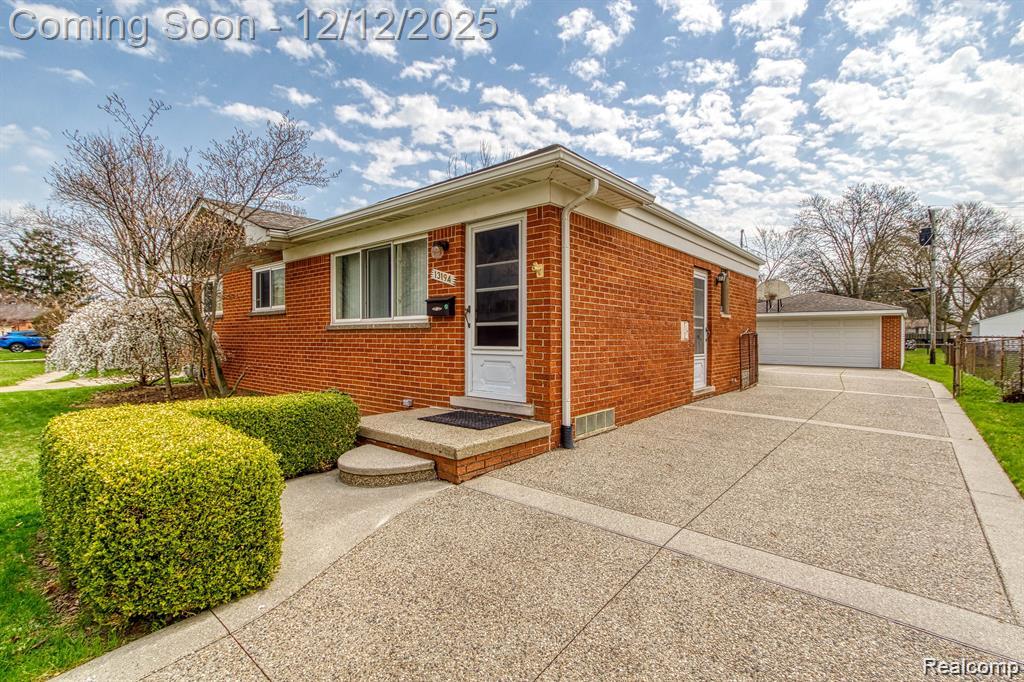 13194 Burgundy Avenue