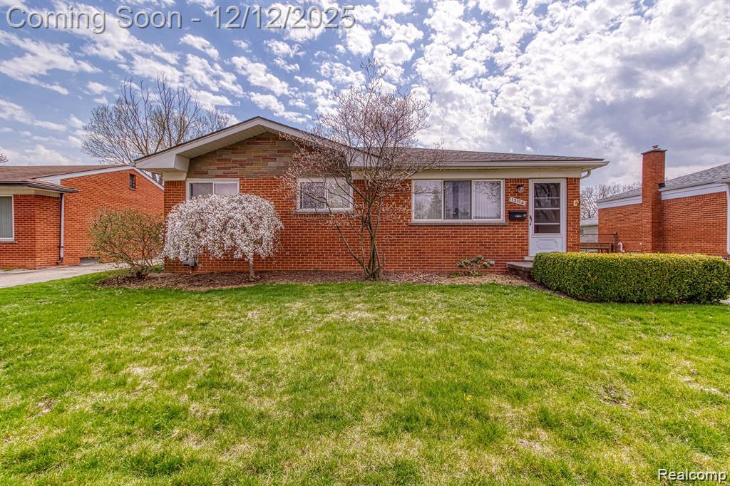 13194 Burgundy Avenue