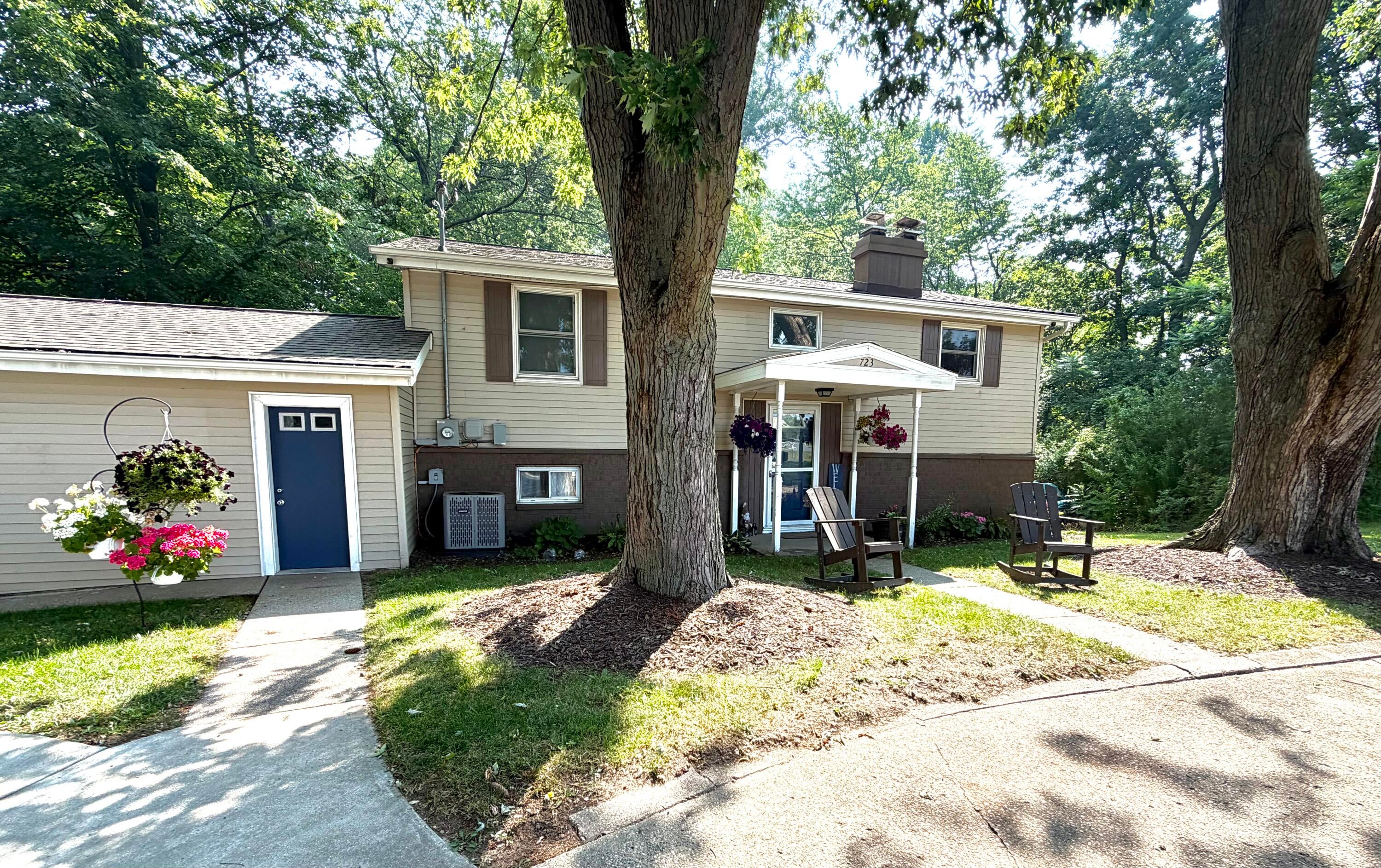 723 Arbor Court