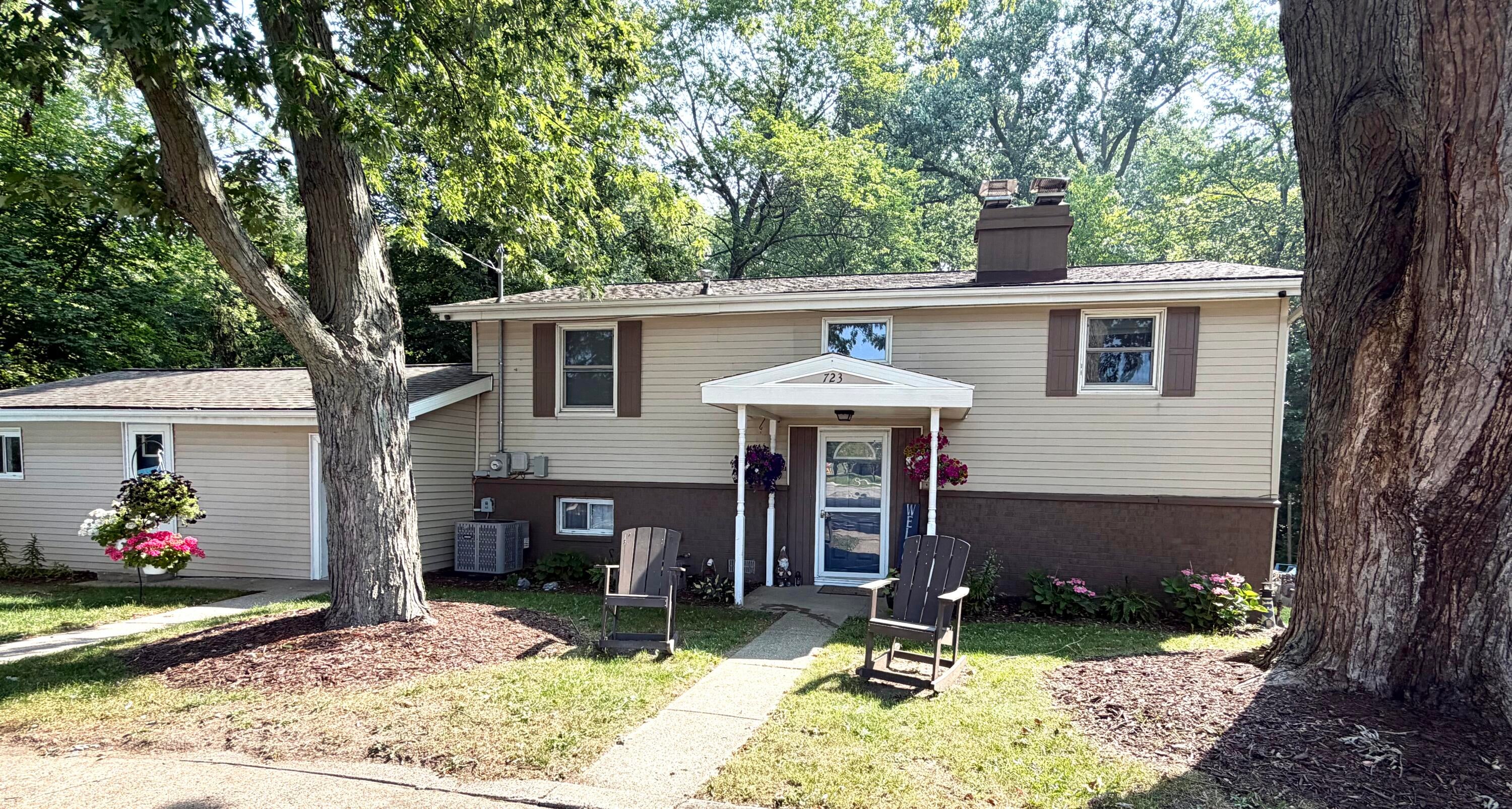723 Arbor Court