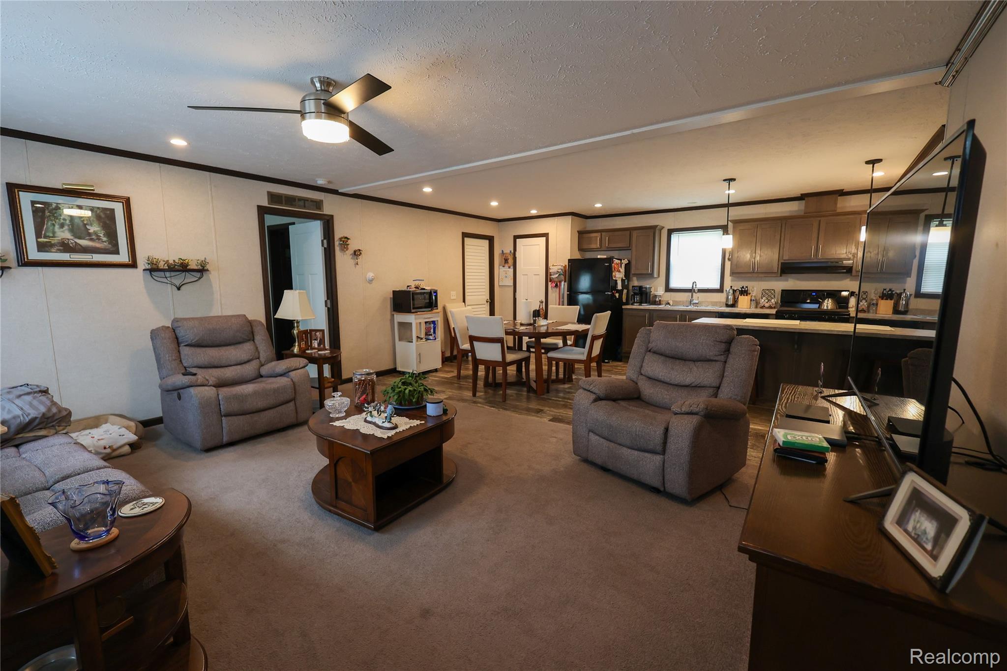 79 Woodridge Ct
