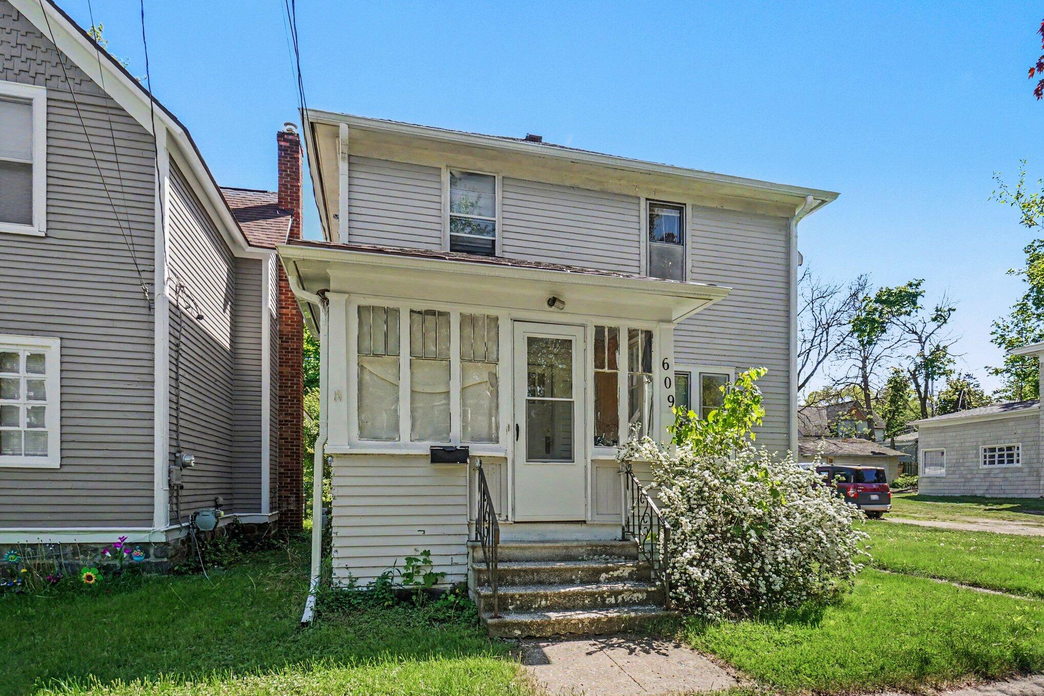 609 McCourtie Street
