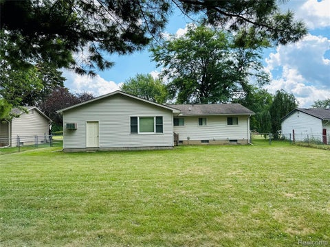Tiny photo for 5427 Ole Banner Trail, Grand Blanc Charter Township, MI 48439 (MLS # 20261069403)