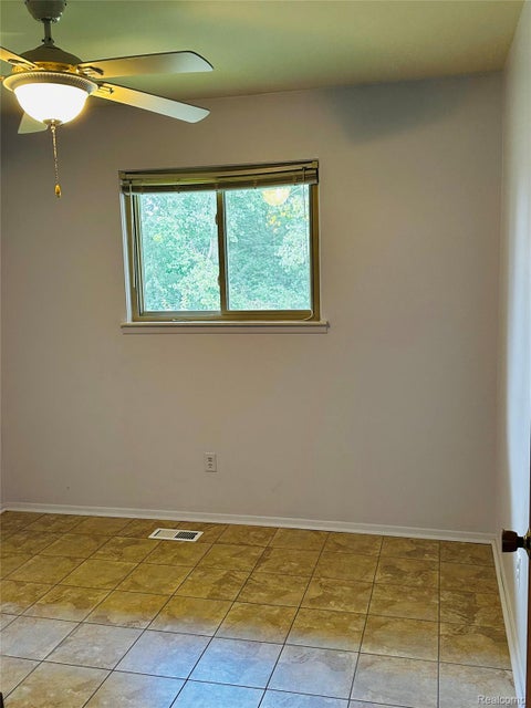 Tiny photo for 5427 Ole Banner Trail, Grand Blanc Charter Township, MI 48439 (MLS # 20261069403)