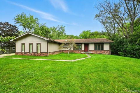 29220 Greening Street Farmington City MI 48334