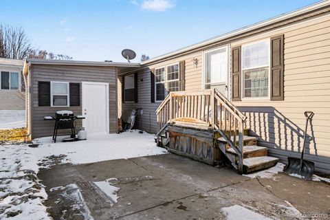 2055 Cedar Circle Vienna Charter Township MI 48420