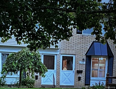 797 Hilldale Circle Milford Village MI 48381