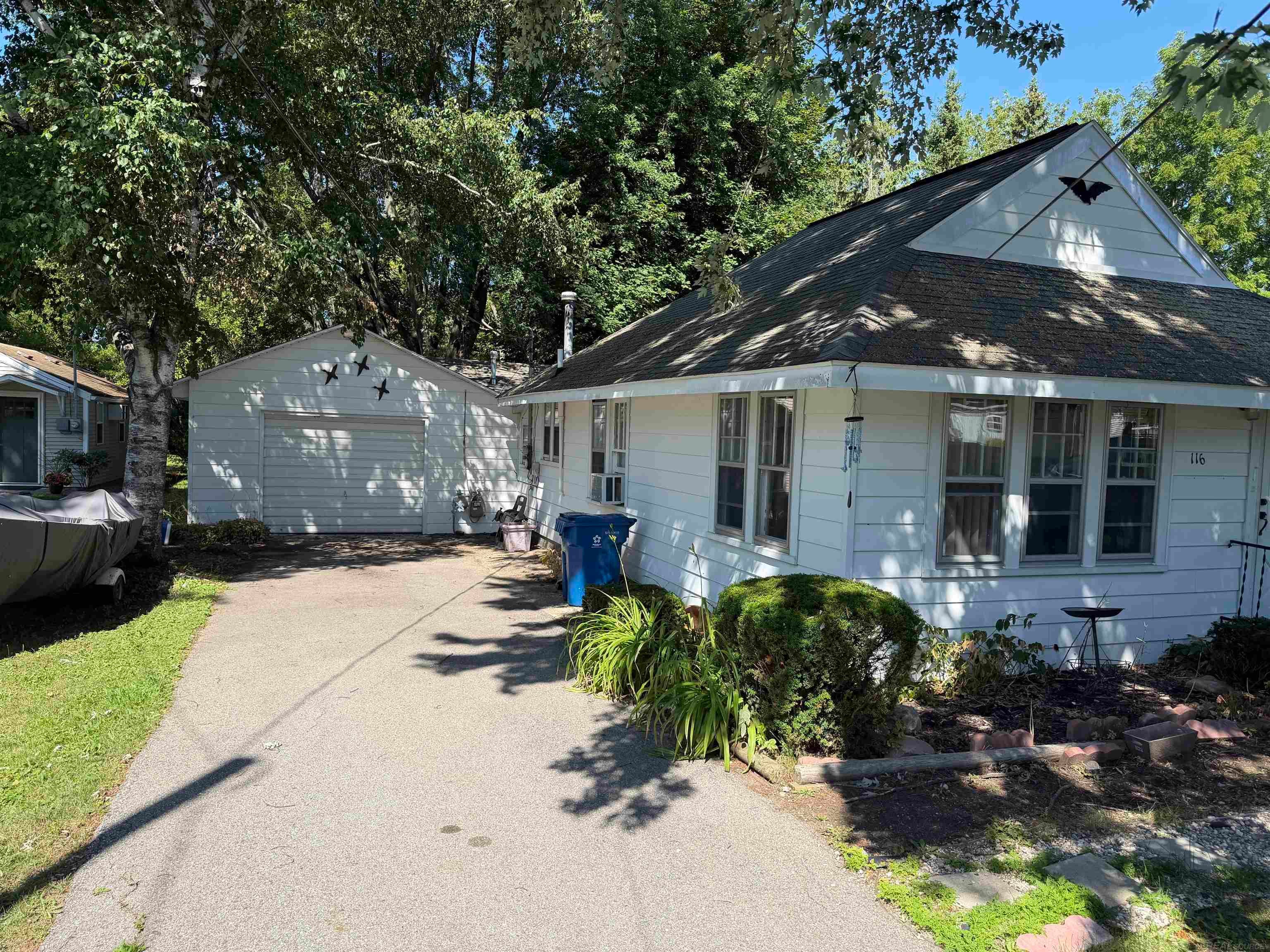 116 Flora Avenue