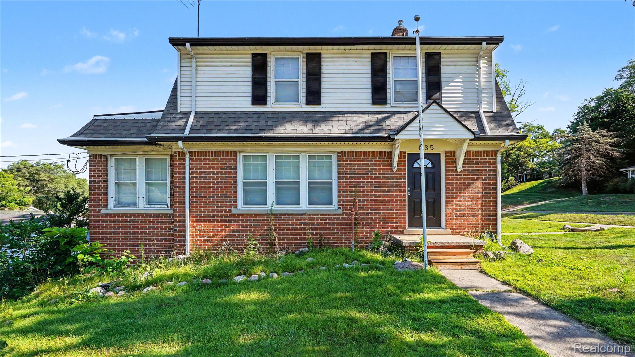 635 E Main Street